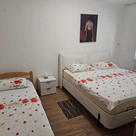 Apartments Vila Tisa Mali Lošinj Εξωτερικό φωτογραφία