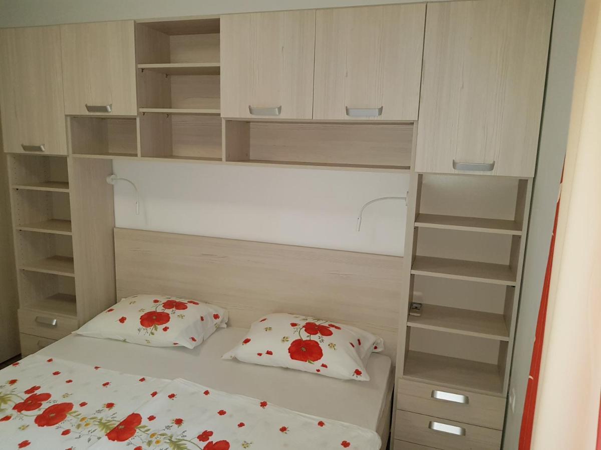 Apartments Vila Tisa Mali Lošinj Εξωτερικό φωτογραφία