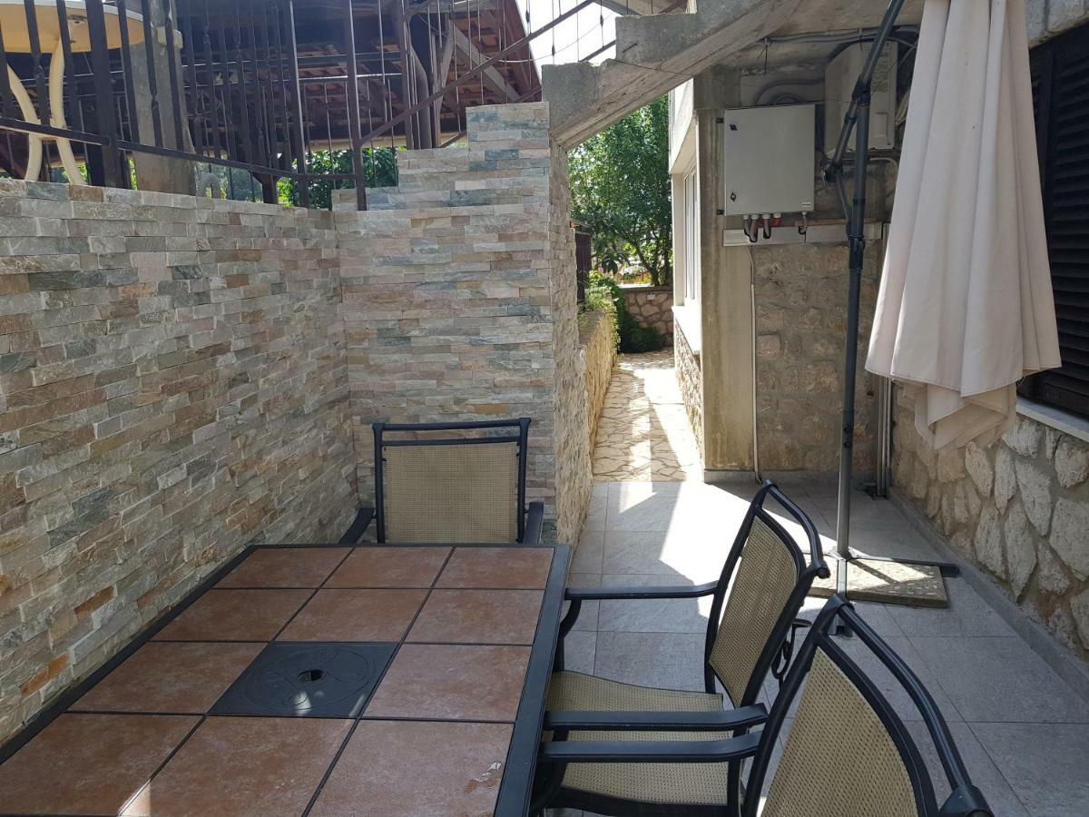 Apartments Vila Tisa Mali Lošinj Εξωτερικό φωτογραφία