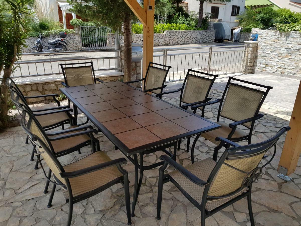 Apartments Vila Tisa Mali Lošinj Εξωτερικό φωτογραφία